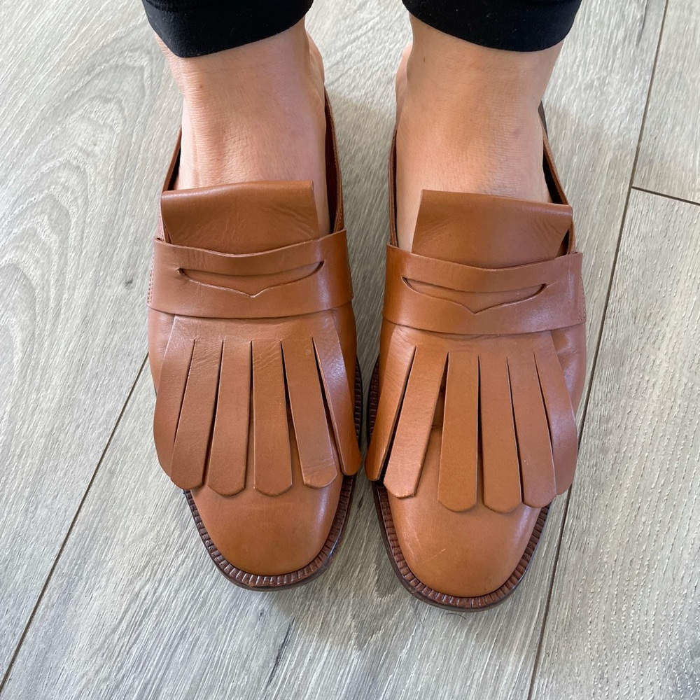 Mint condition Clergerie tan loafers